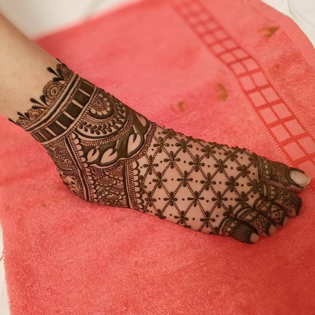 Jaat feet mehendi