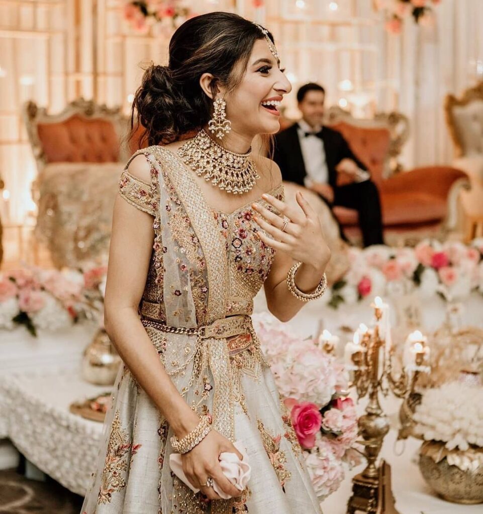 23 Stunning Curly Hairstyles for Lehenga: Transform Your Look