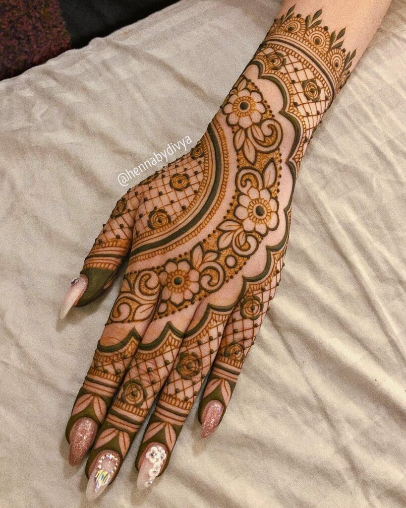 Simple Mehendi Design Back Hands