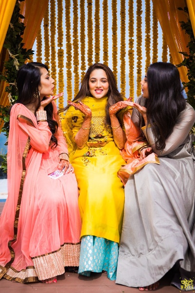 Amazing Haldi Outfits for Bride Sister's | Haldi ceremony outfit, Haldi  poses for bride, Haldi photoshoot