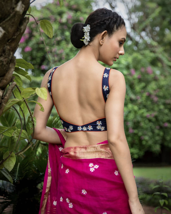 41 Sexy Backless Blouse Designs To Jazz Up Your Indian Outfit! Wedbook