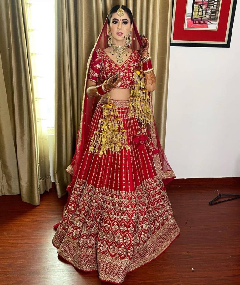 draping of lehenga dupatta