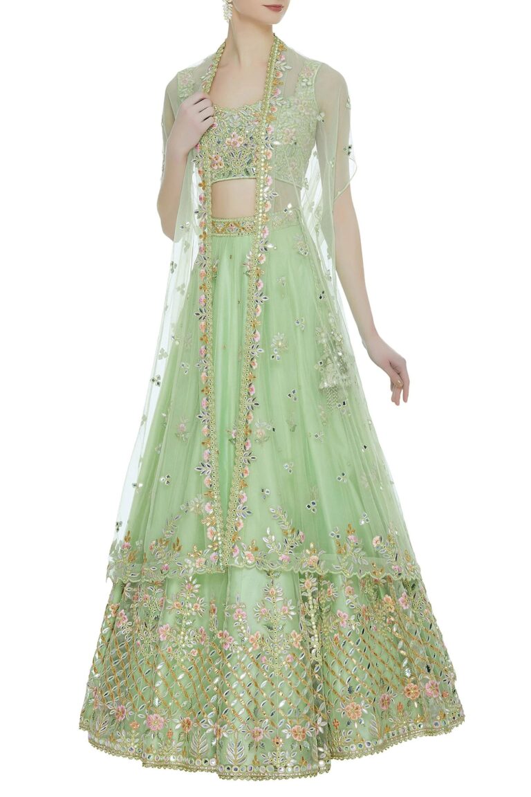 draping of lehenga dupatta