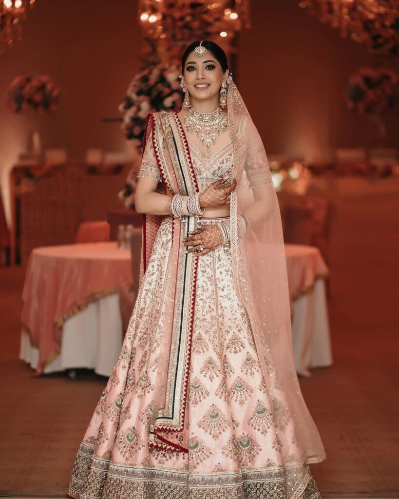 Bridal Lehenga Dupatta Draping Style