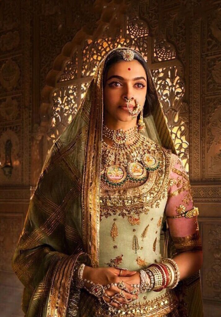 Deepika Padukone Padmavati Outfits