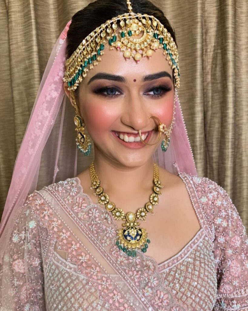 Simran Mahajan Makeup Artist in Gurgaon