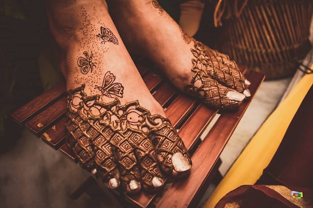 easy foot mehendi design