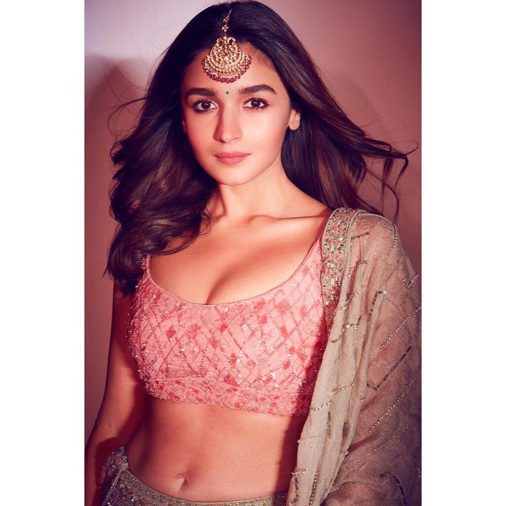 Alia Bhatt Lehenga Manish Malhotra