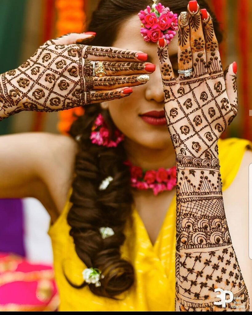 Simple Jaali Mehendi Design