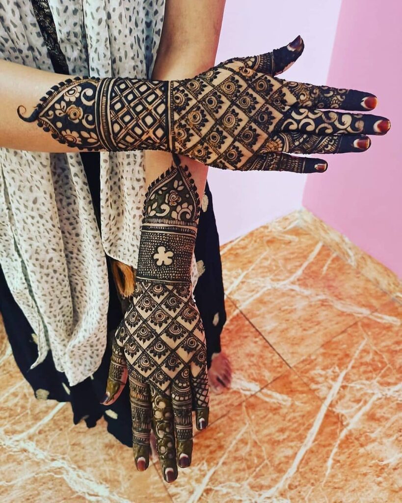 Bharwa Jaal Mehendi for brides