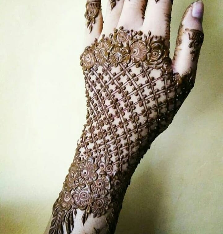 Jaal design in mehendi