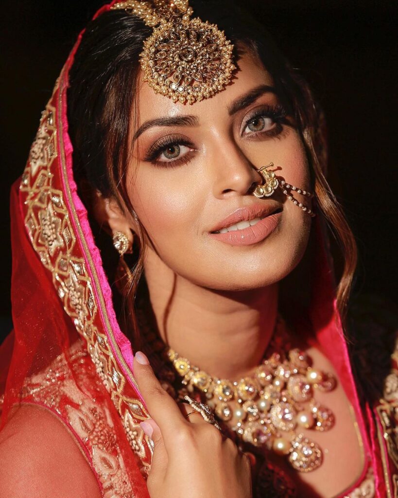  Celebrity Makeup Artsti Mumbai Neha Adhvika Mahajan