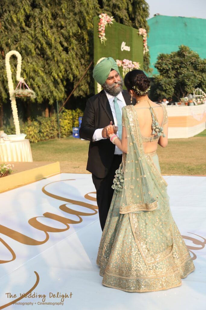 Father-Daughter Wedding Poses