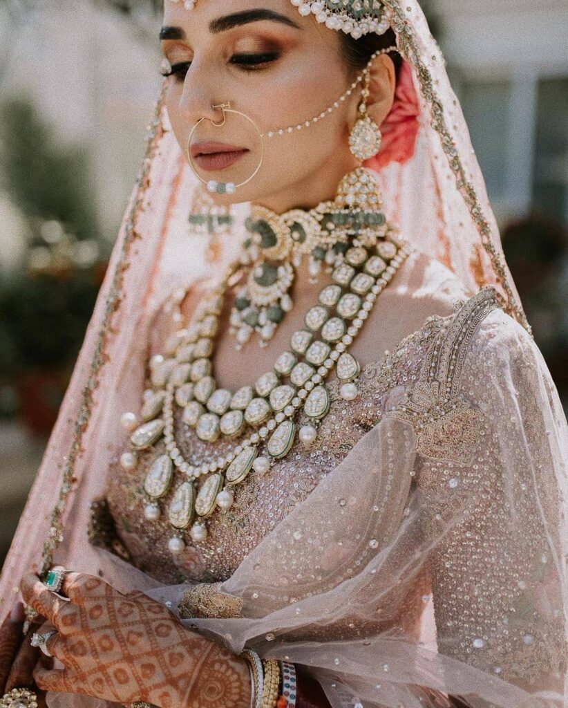 Simple Nathni For Brides