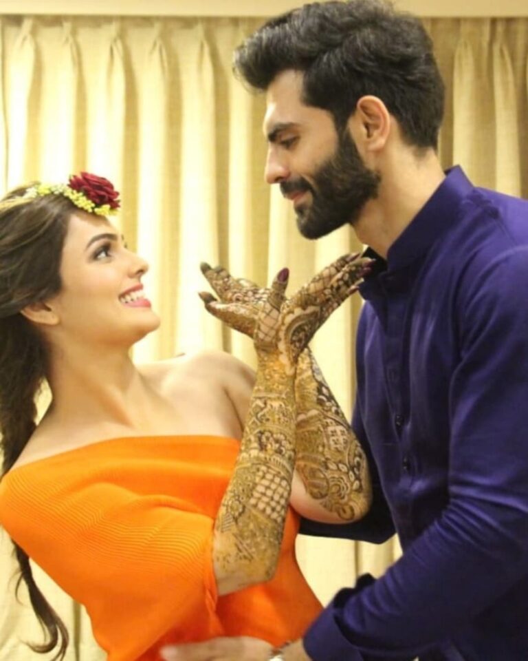 mumbai-wedding-of-a-couple-head-over-heels-in-love-with-each-other