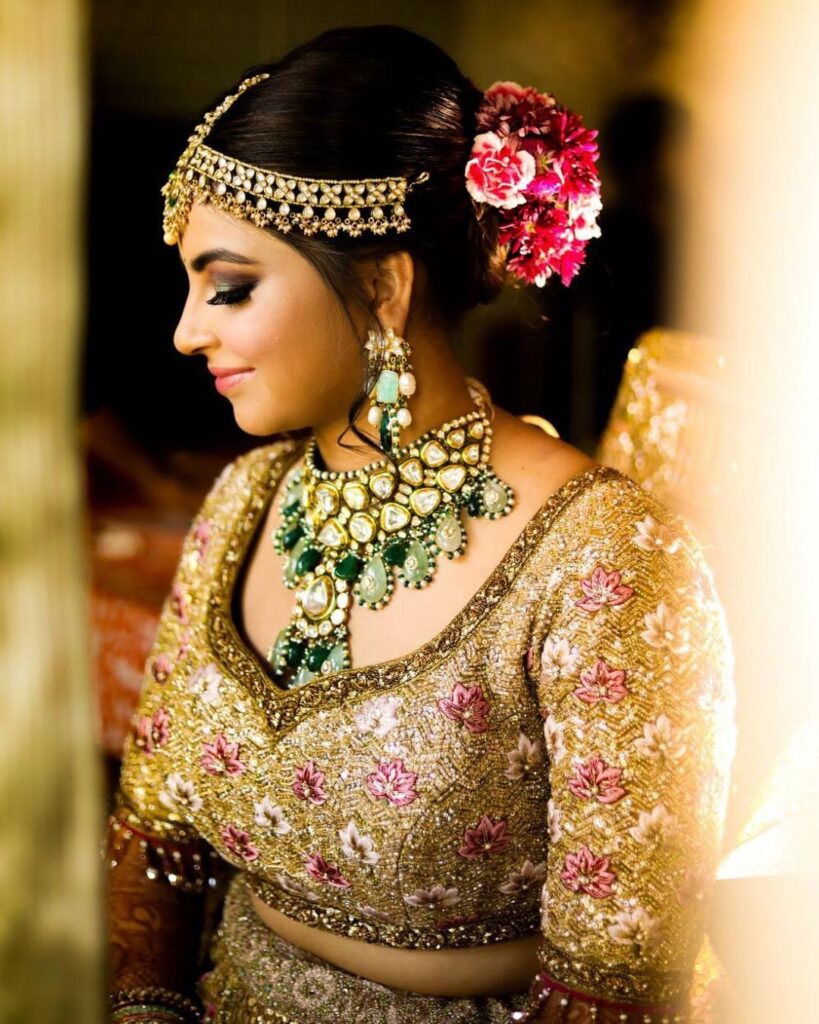 Best Pakistani Bridal Hairstyles 2023 for Wedding - StyleGlow.com