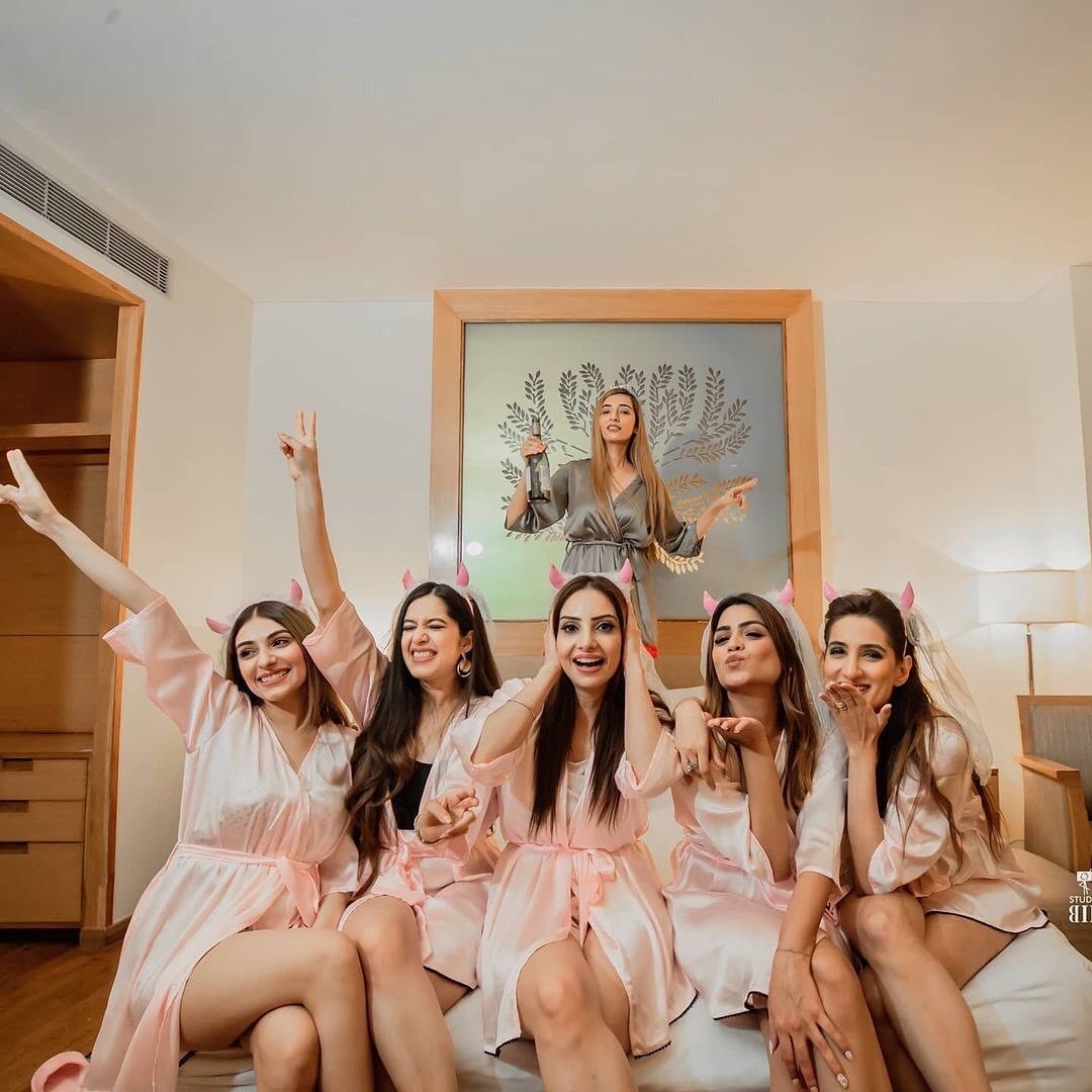 What REALLY Happens At A Bachelorette Party? Wedbook