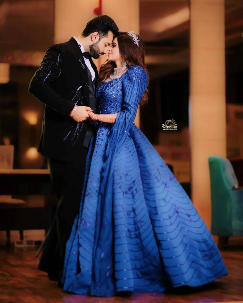 Flying Dress | Flying Dress Photoshoot Couple | Royal Blue Flowy Dress |  Long Flying Dress | Couple | Flowy dress long, Wedding photoshoot, Blue  flowy dress