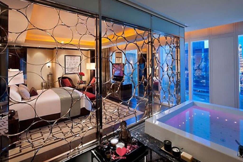 Vegas Honeymoon Suites With Jacuzzi