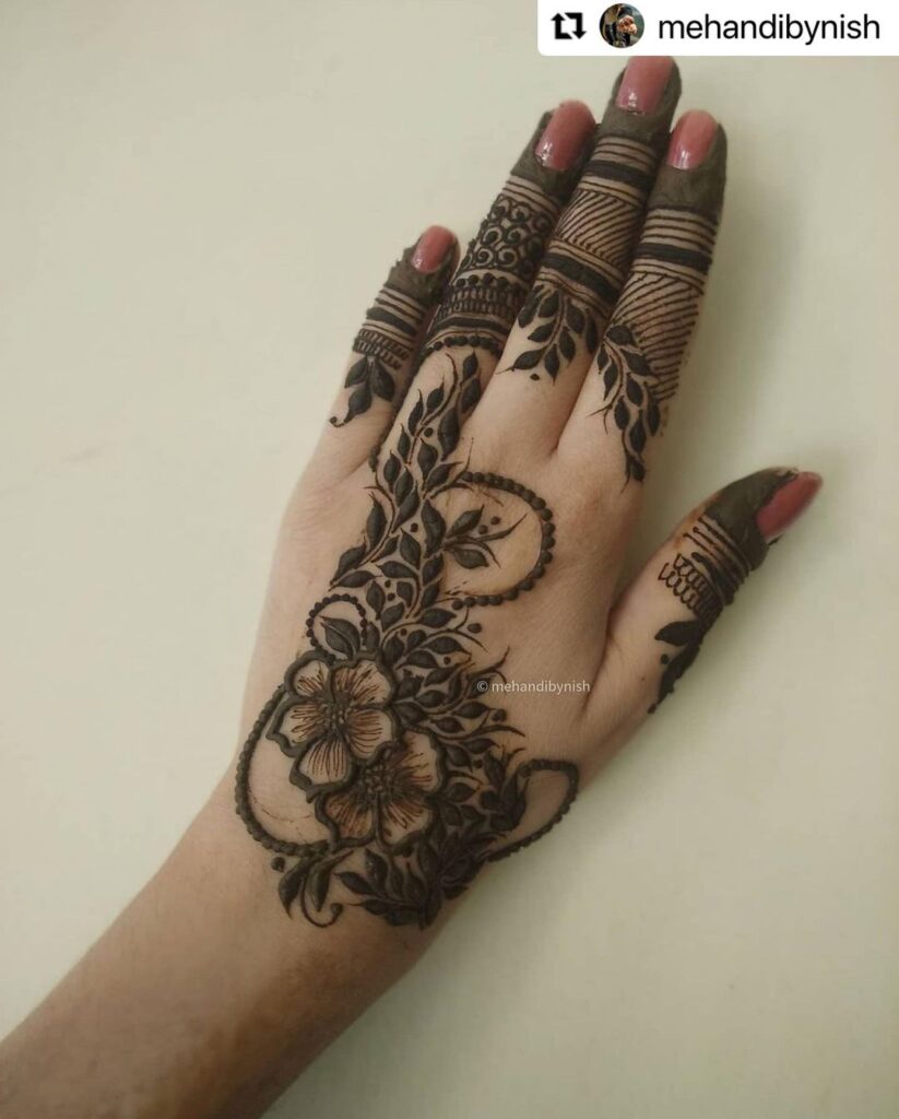 Simple Mehndi Designs Styles Easy and New Arabic Front Hand in 2023