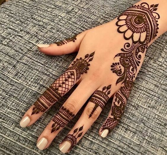 Simple Arabic Mehandi Design