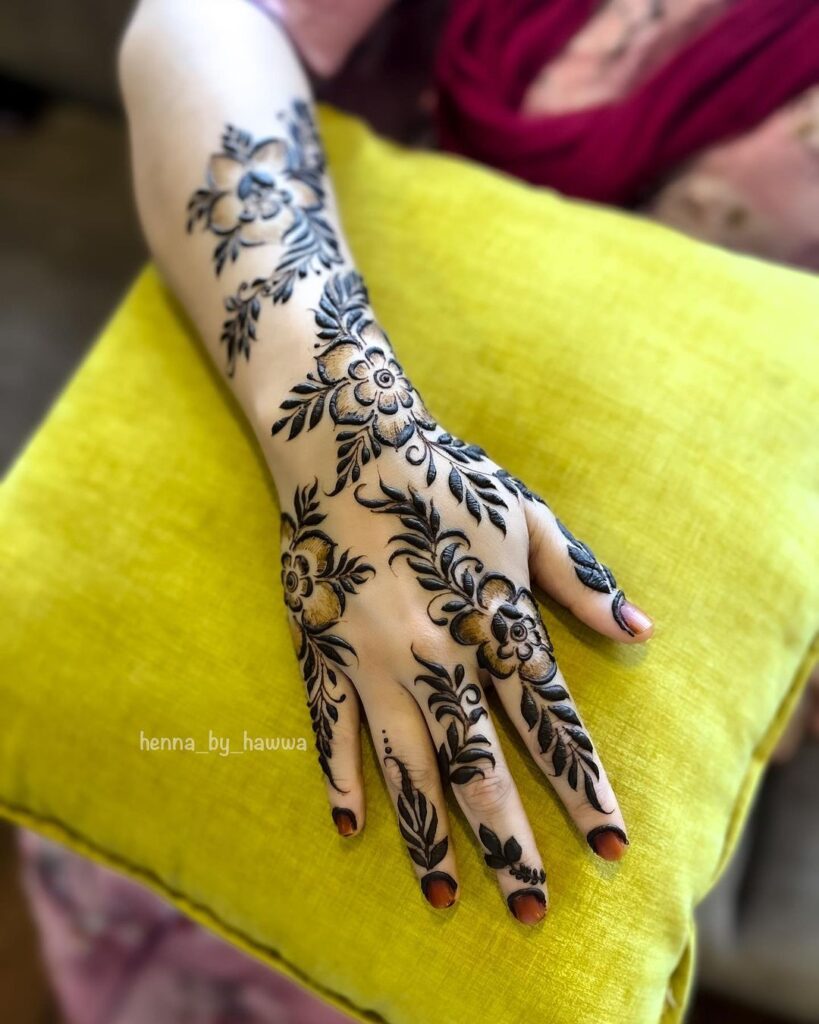 Back Hand Mehndi Design