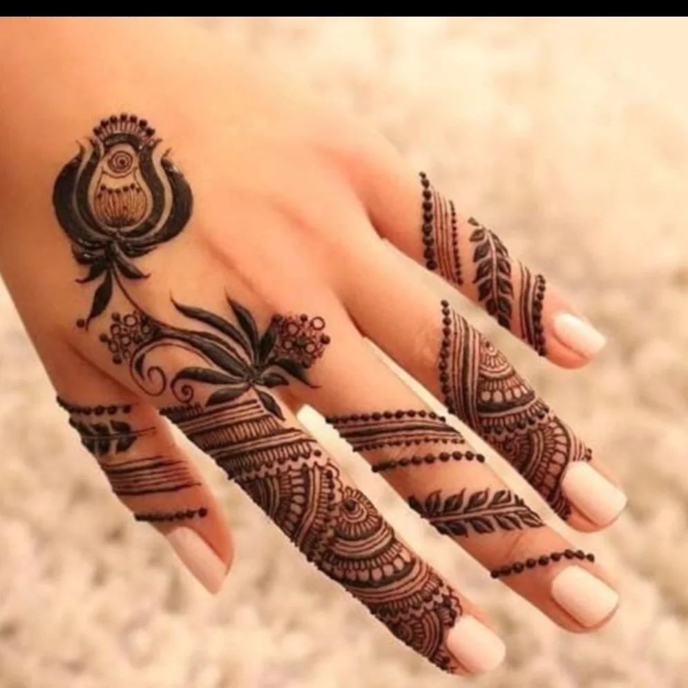 Simple & Beautiful Finger Mehndi Design