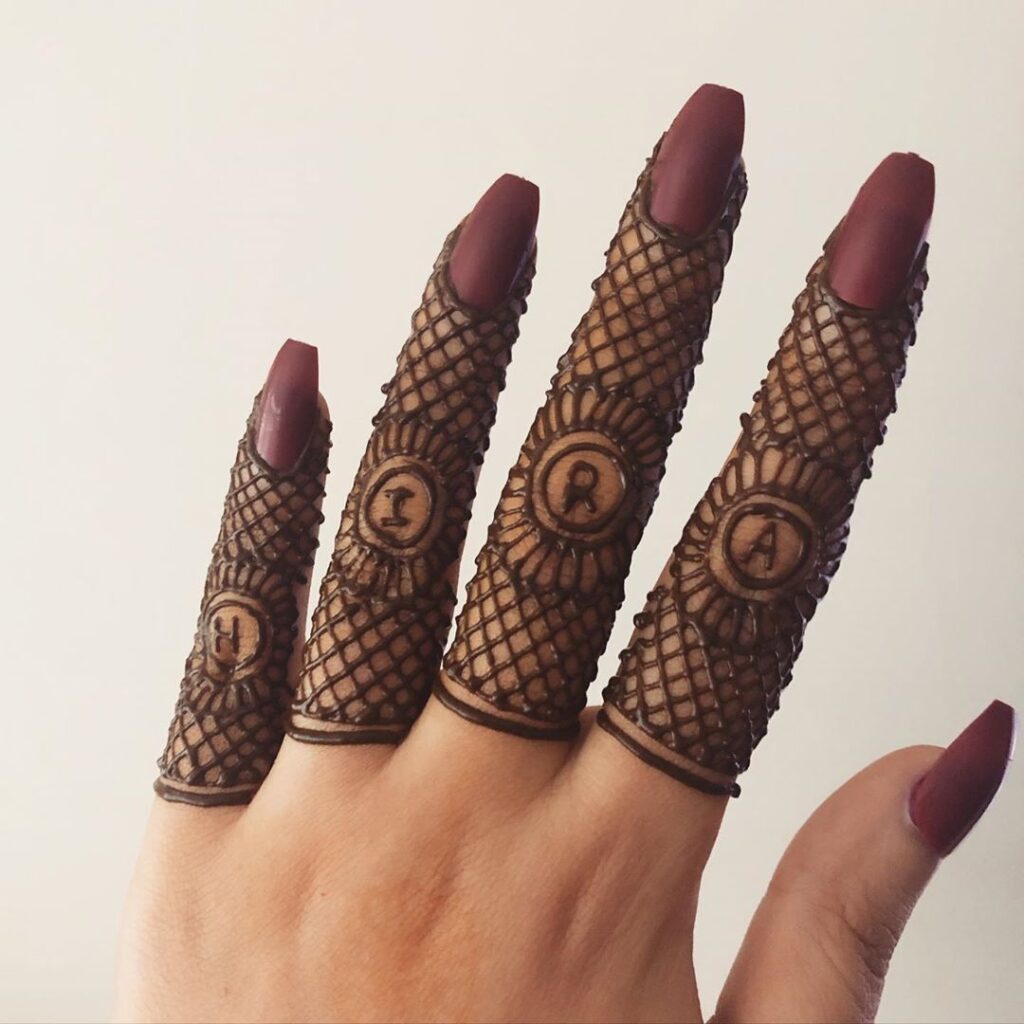 Finger Mehendi Design