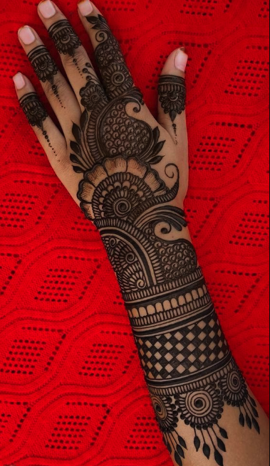 Modern Back Hand Mehndi Design