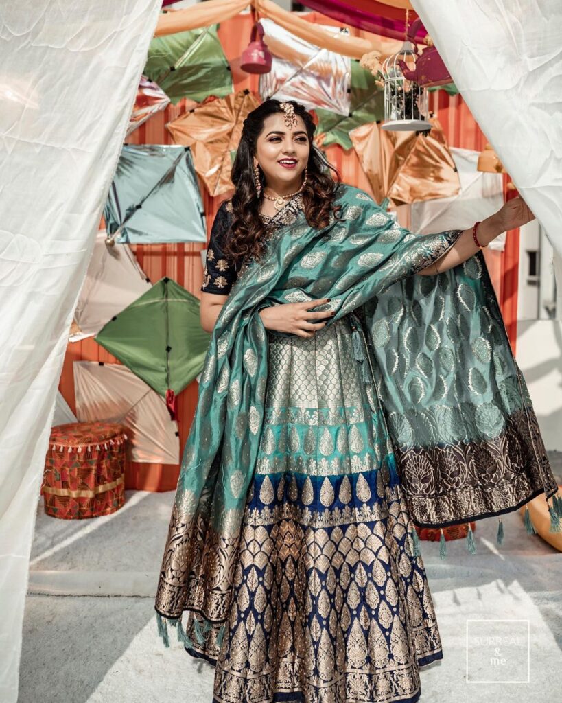 Banarasi Mehendi Outfits For Brides