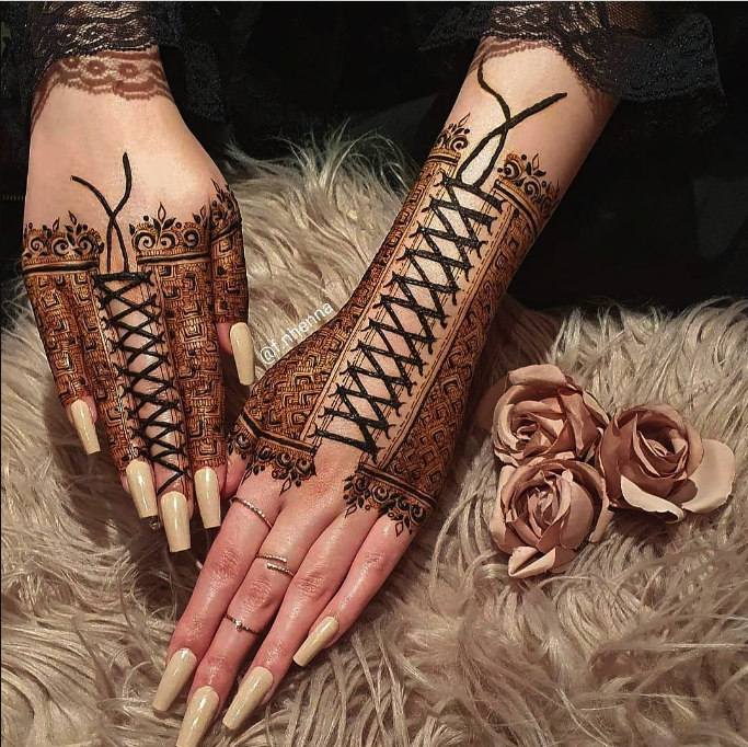 Mehndi Design Simple Back Hand