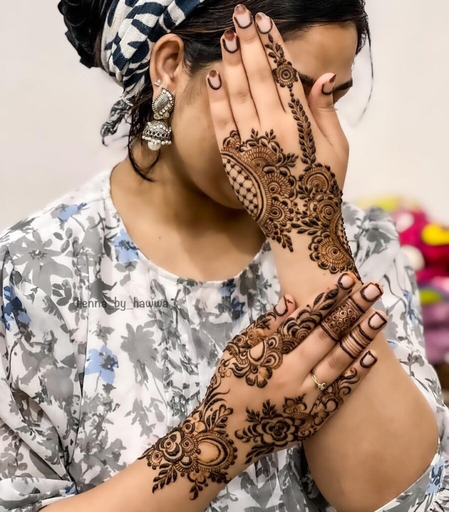 Back Hand Mehndi Design