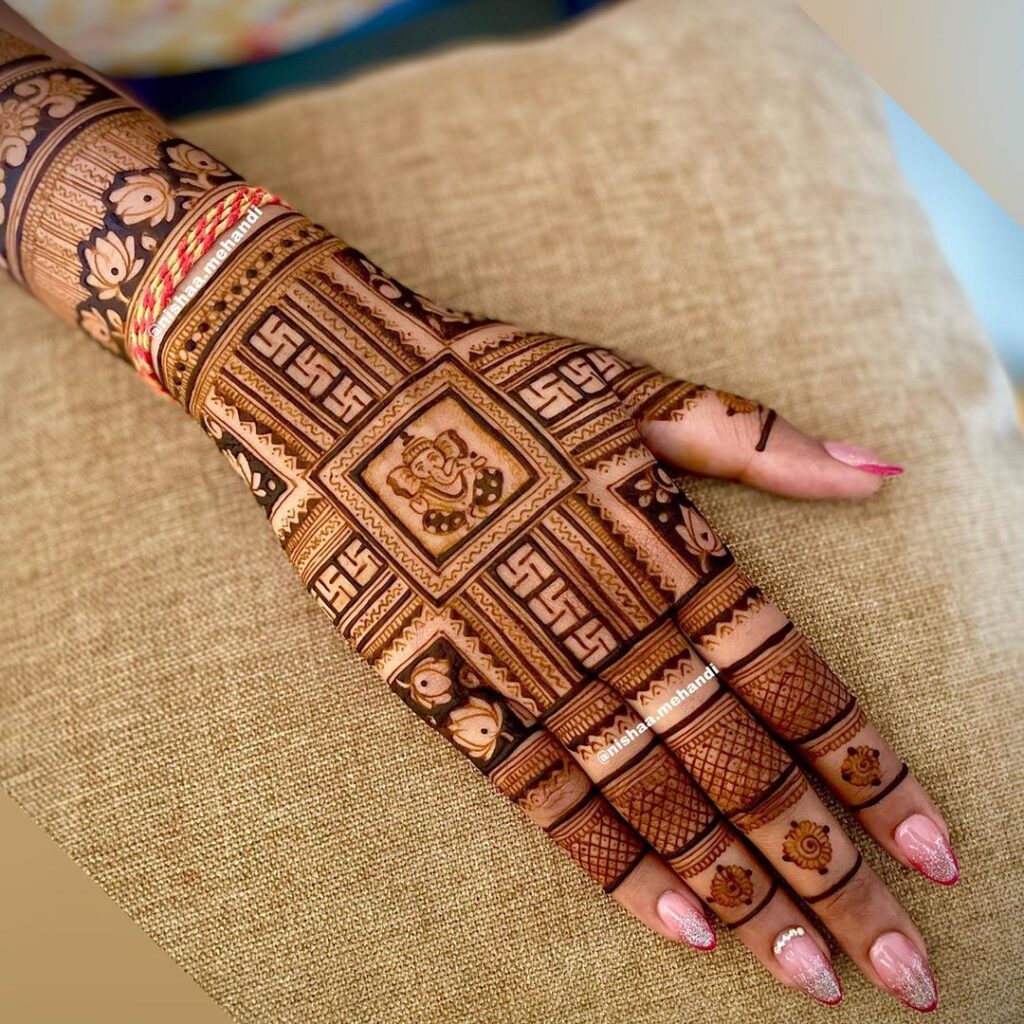 Stylish Back Hand Mehndi Design