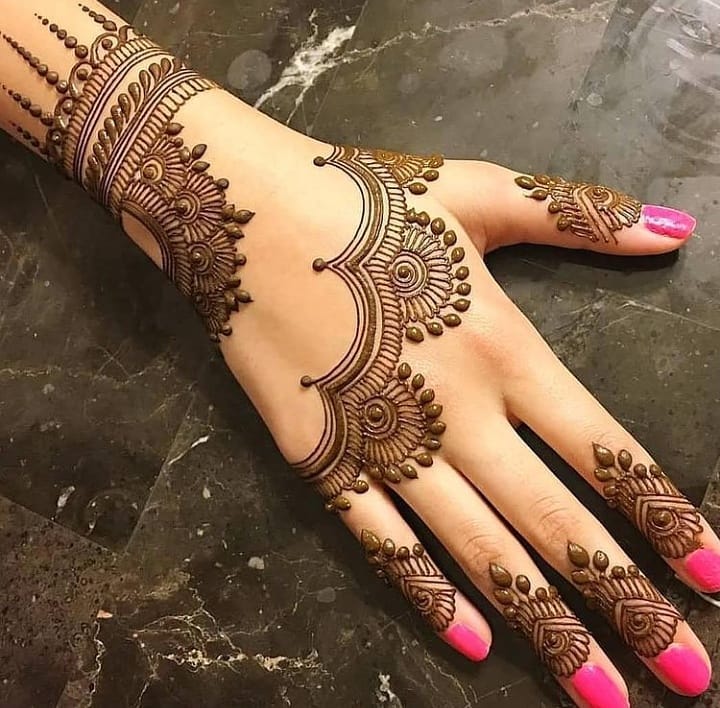 Arabic Back Hand Mehndi Design