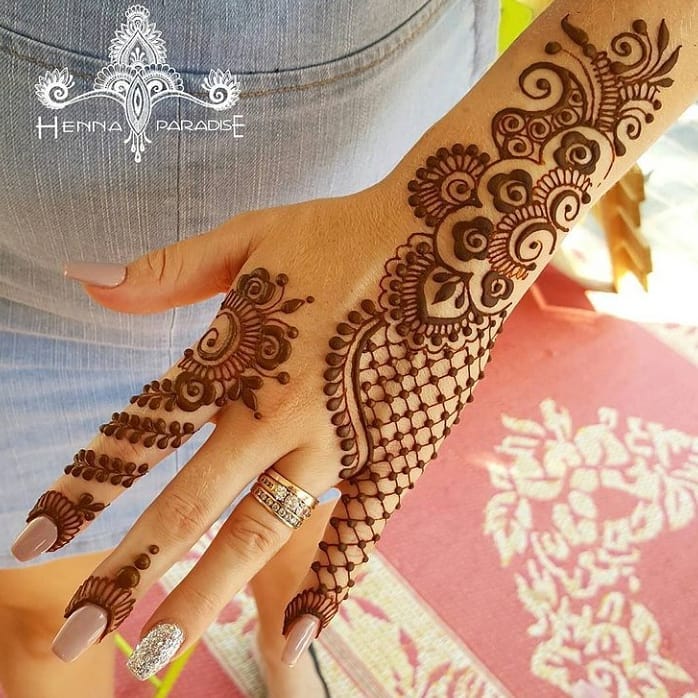 Arabic Back Hand Mehndi Design