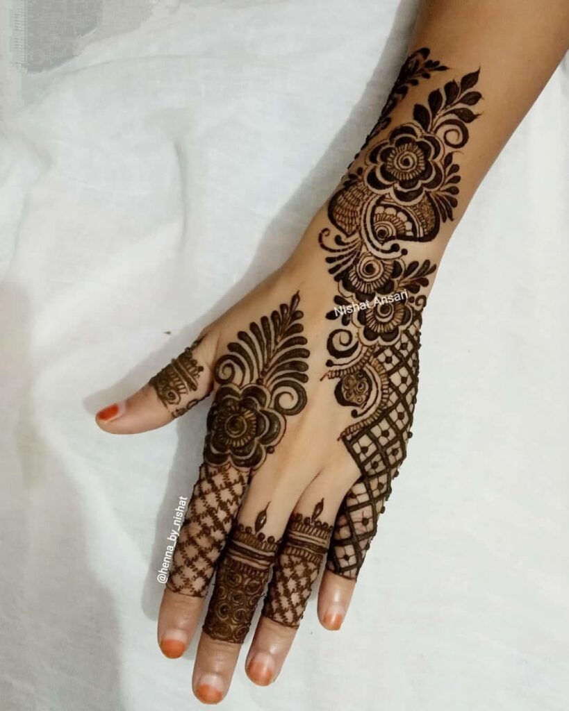 Arabic Back Hand Mehndi Design