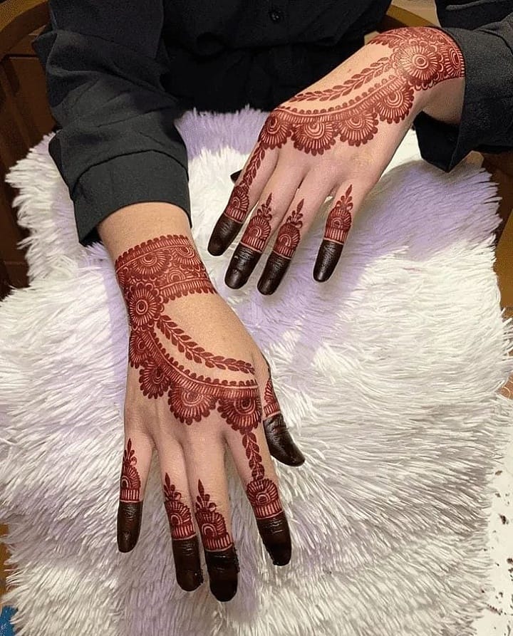 Arabic Back Hand Mehndi Design