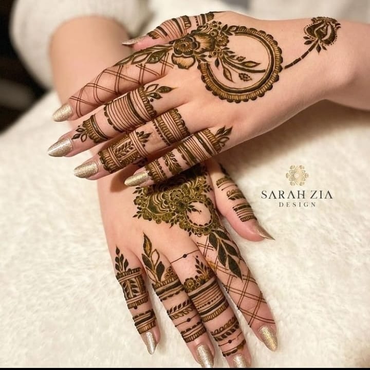 Simple Back Hand Mehndi Design