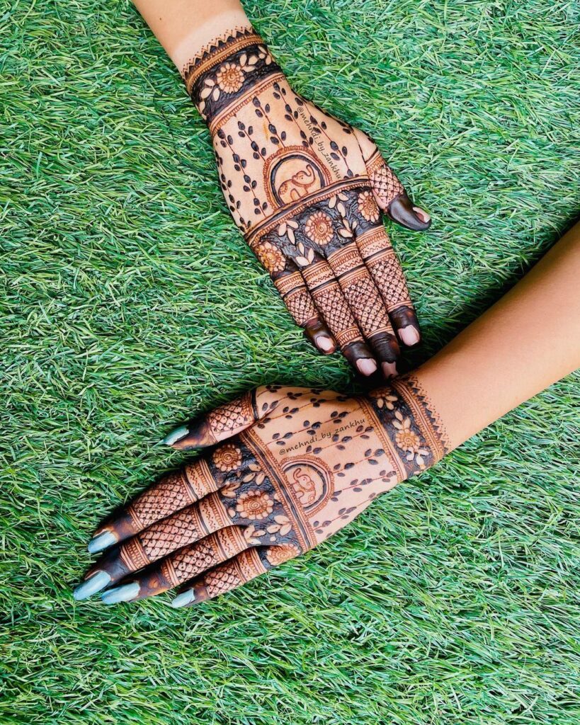 Stylish Back Hand Mehndi Design