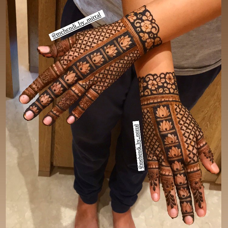 Stylish Back Hand Mehndi Design