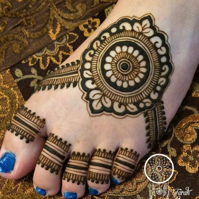 Easy Foot Mehendi Design