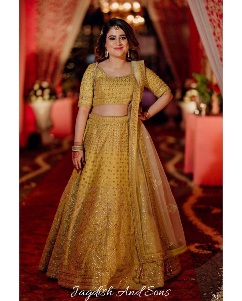 SUMSHY Velvet Designer Bridal Wear Lehenga Choli Wholesale Collection  Online 2023