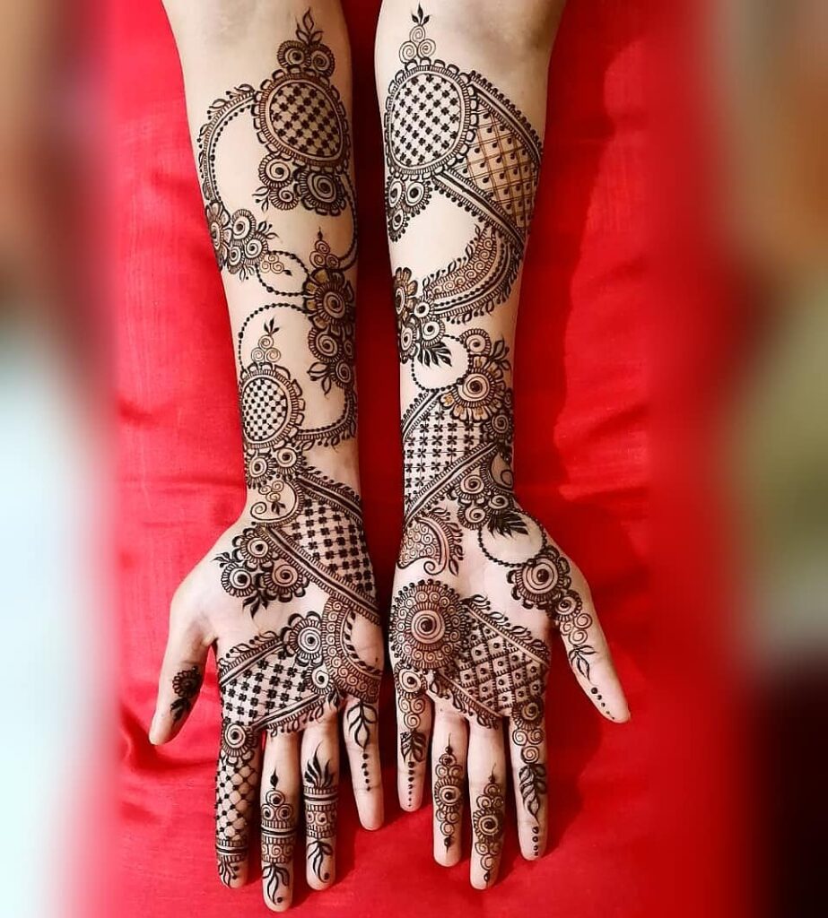 Simple Bharwa Mehndi Design