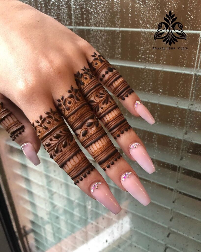 Simple Finger Mehndi Design