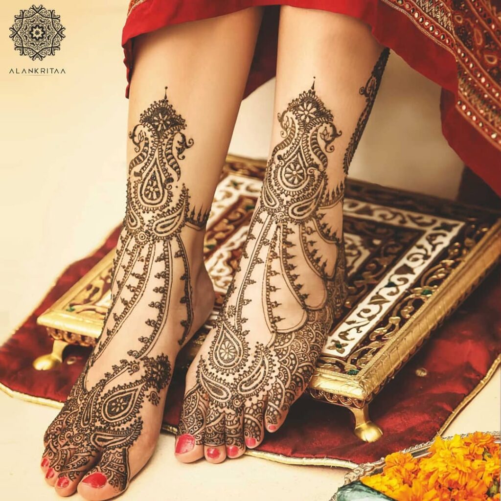 Simple Foot Mehndi Design