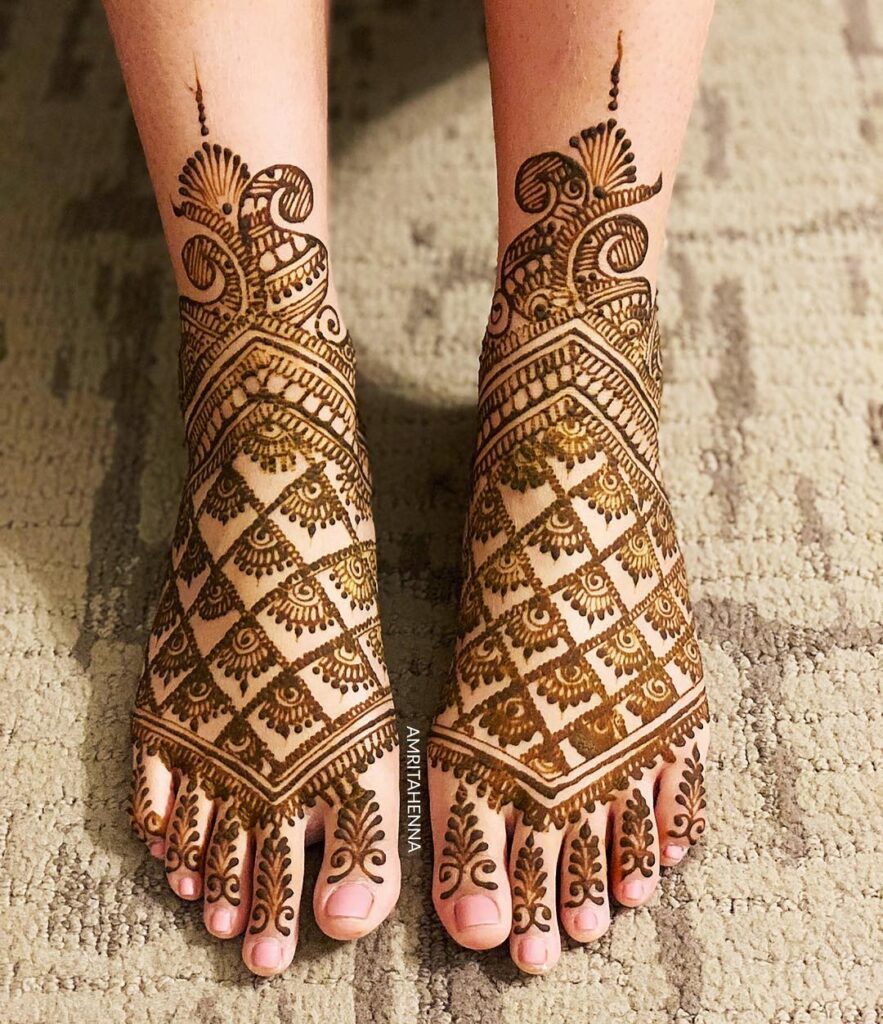 Simple Foot Mehndi Design