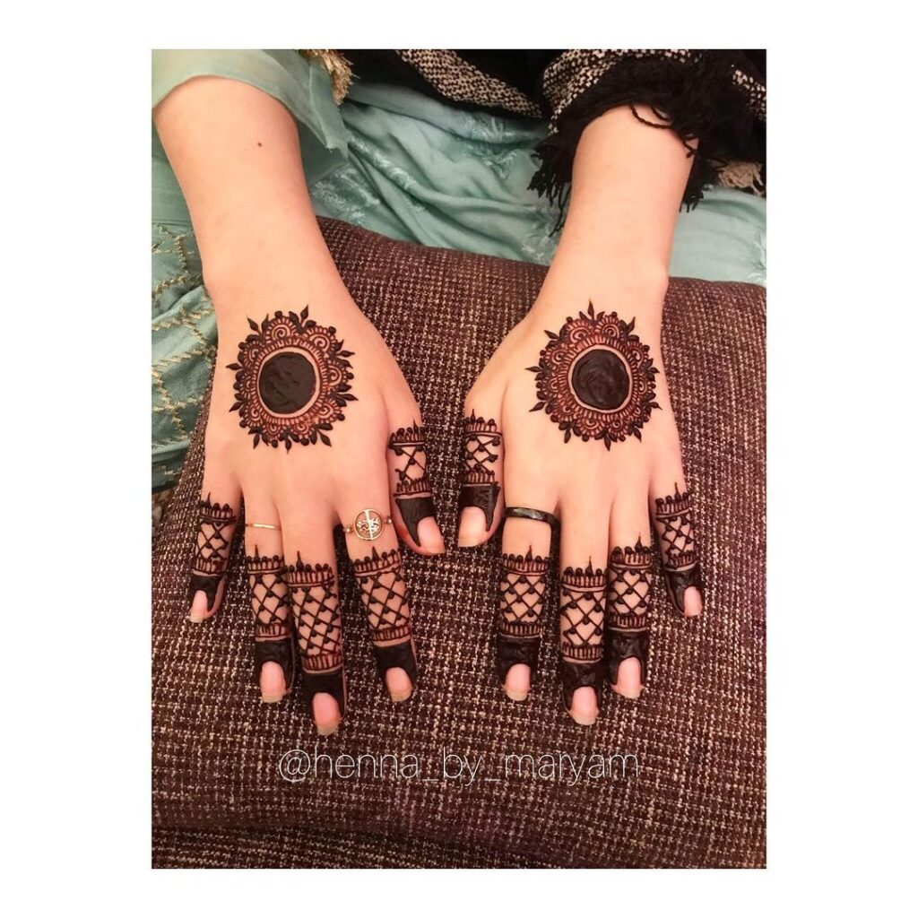 Simple Mandala Mehendi