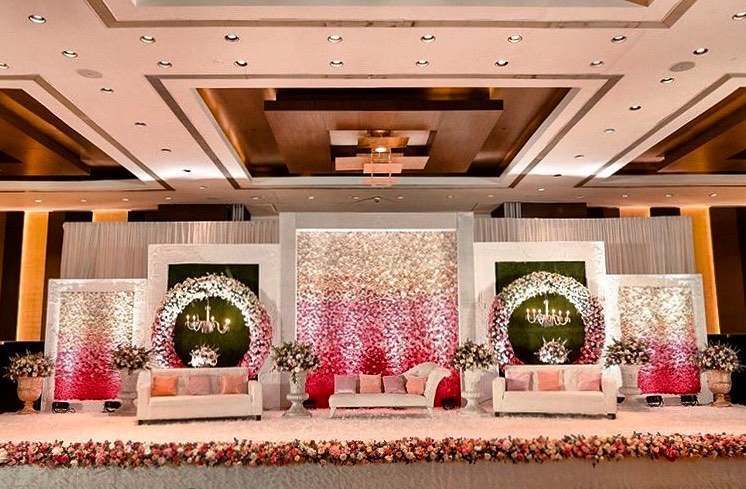 Low-Budget Wedding Stage Decoration