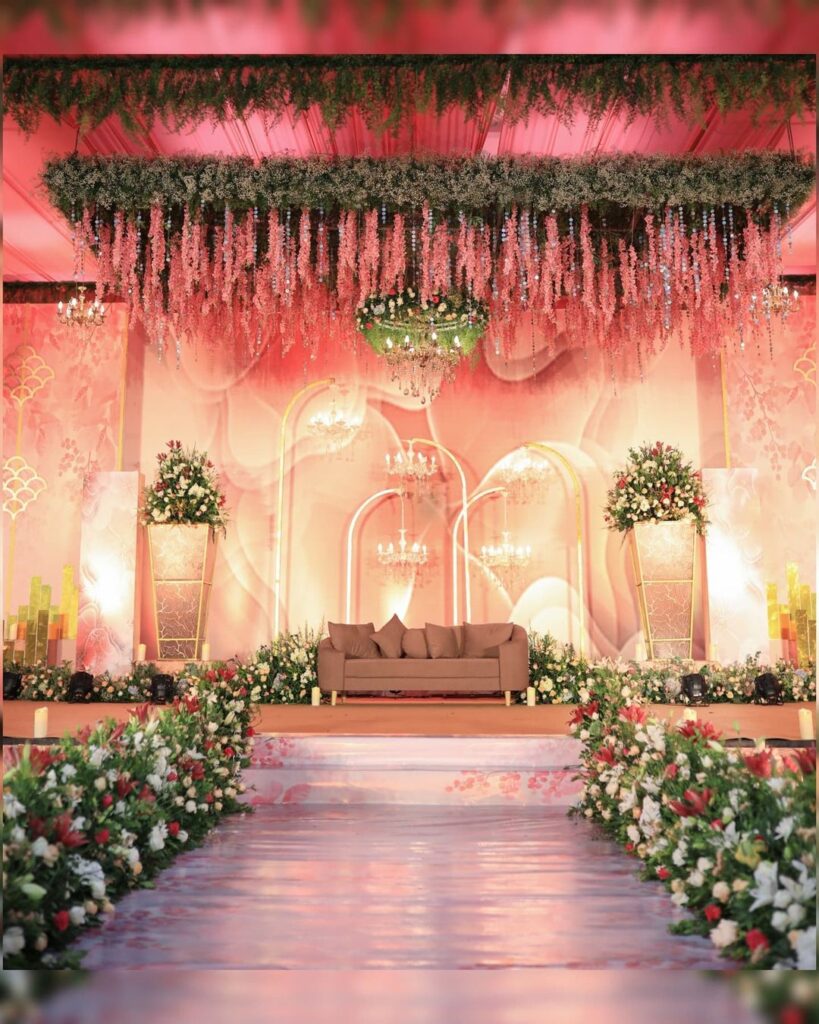 Top 10 Amazing Wedding Stage Decoration Ideas