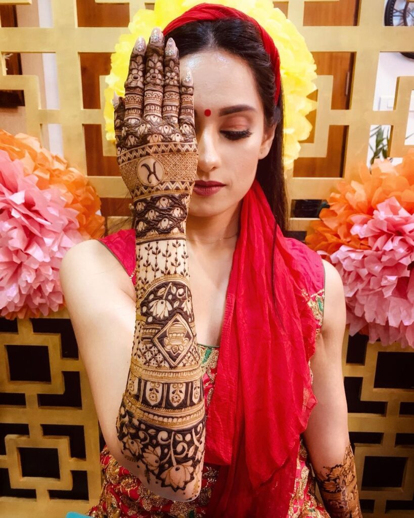 Stylish Full Hand Mehndi Design